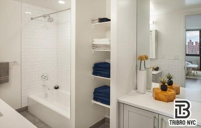 4 beds, 3 baths, $13,995, Unit 21