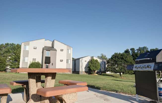 Exterior at Mason Hills Apartments in Mason, MI