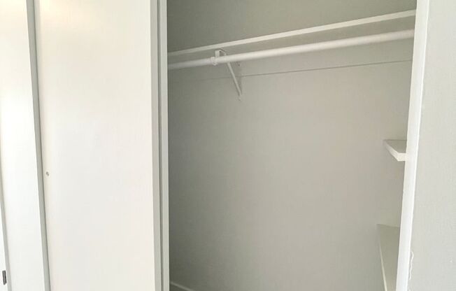 Studio, 1 bath, 370 sqft, $1,450, Unit 204