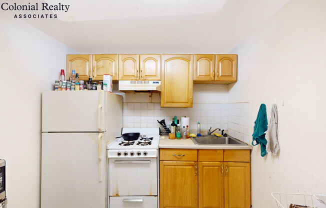 1067 BEACON ST