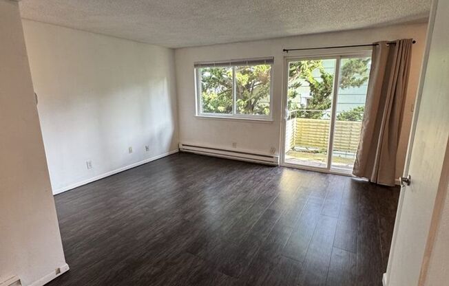 Arbor Heights - New Fully Renovated Apartments