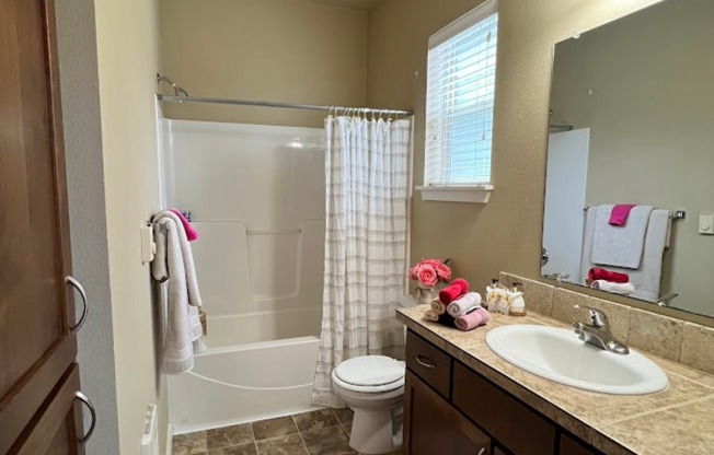 2 beds, 2 baths, 1,090 sqft, $1,600, Unit 523-07