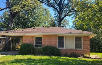 3 beds, 1.5 baths, $875