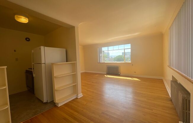 1-MONTH FREE! Capitol Hill Apartment With Hardwood Floors Near Downtown