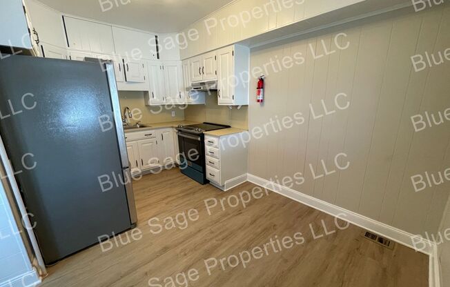 3 beds, 1 bath, $1,650