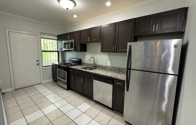 435 Walnut Ave