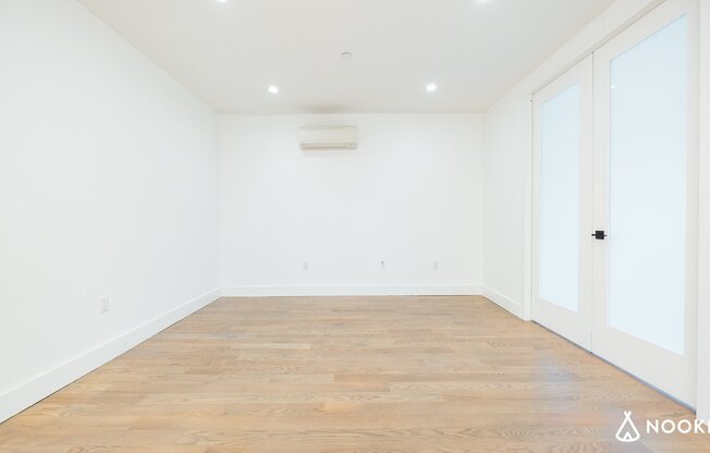 282 E 32 ST