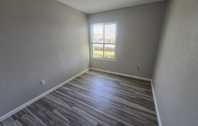 4 beds, 2 baths, $3,500, Unit Unit 113