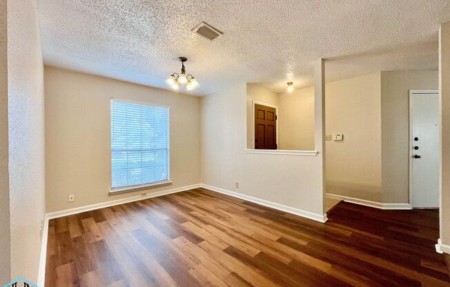 Charming 3-bedroom, 2-bath home near SeaWorld and Lackland AFB!