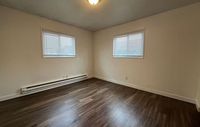 2 beds, 1 bath, $1,595, Unit 23