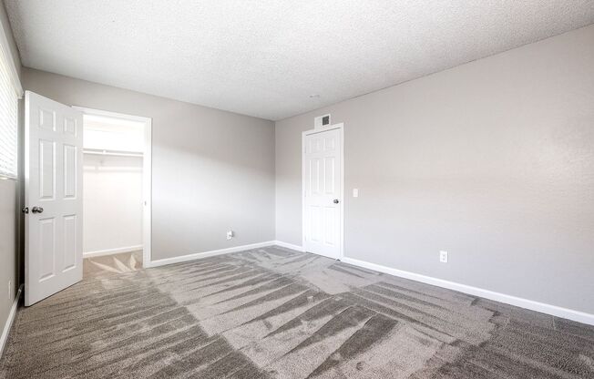 3 beds, 1.5 baths, $2,995, Unit 12