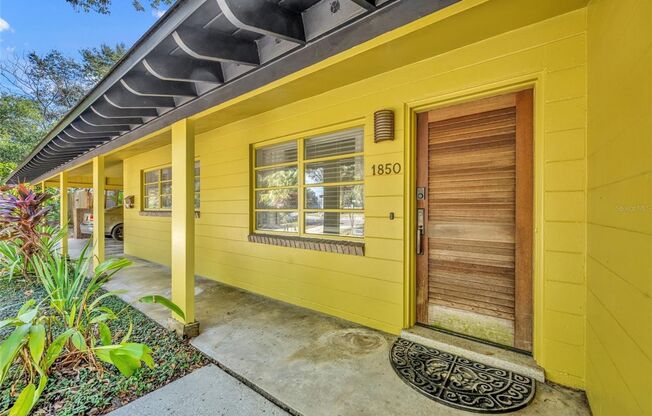 Fabulous & Furnished in Winter Park!