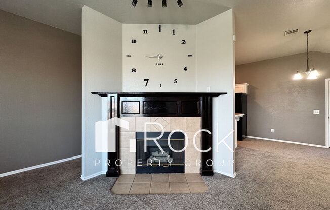4 Bedroom Home in Moore with All Appliances Included *1st Month's Rent FREE*