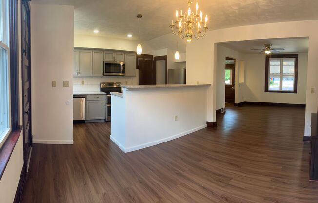 Newly Remodeled 2 Bedroom House