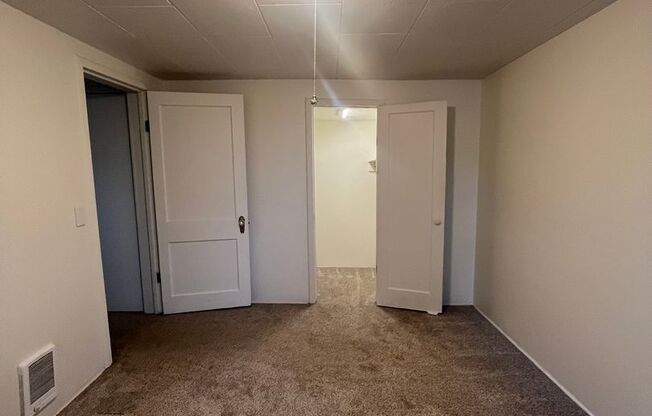 2 beds, 1 bath, $1,495