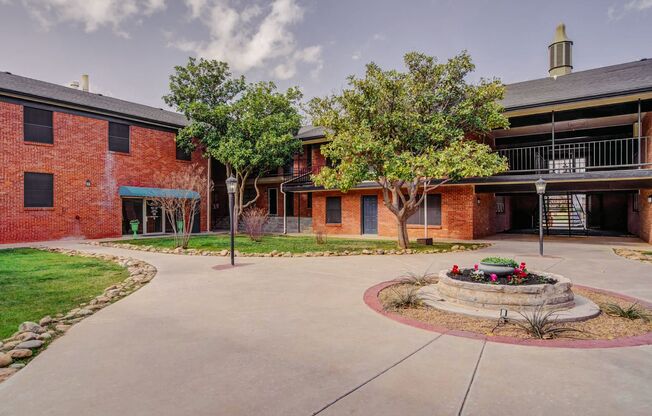 2 beds, 2 baths, 1,030 sqft, $825, Unit 222