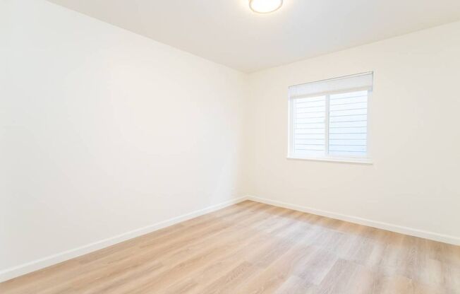 2 beds, 1 bath, $1,999, Unit M