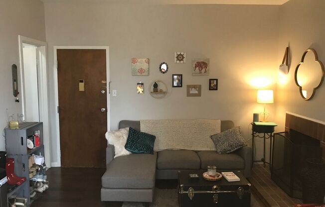 1 bed, 1 bath, 650 sqft, $1,749, Unit 03