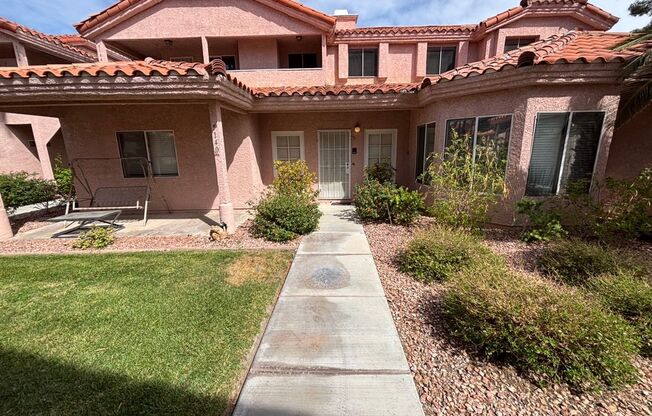 Stunning 3Bed/2Bath/2Car 1st Floor Condo with Private Yard, and Luxurious Amenities! $300 Off Move in Fees