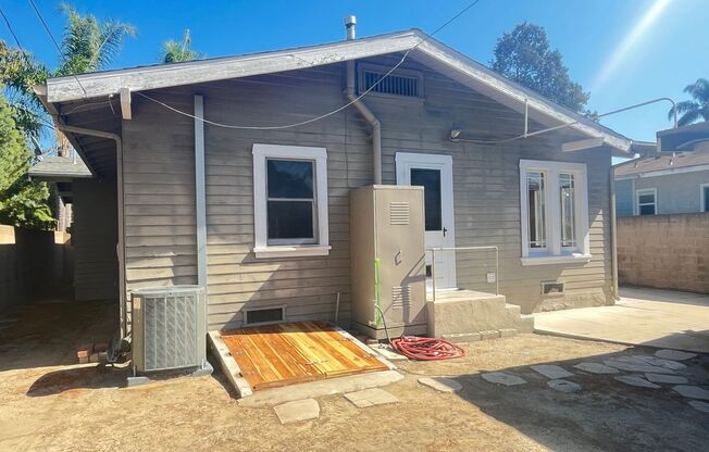 Charming & Updated 3 Bedroom 1 Bath Home In Historic Downtown Fullerton Neighborhood