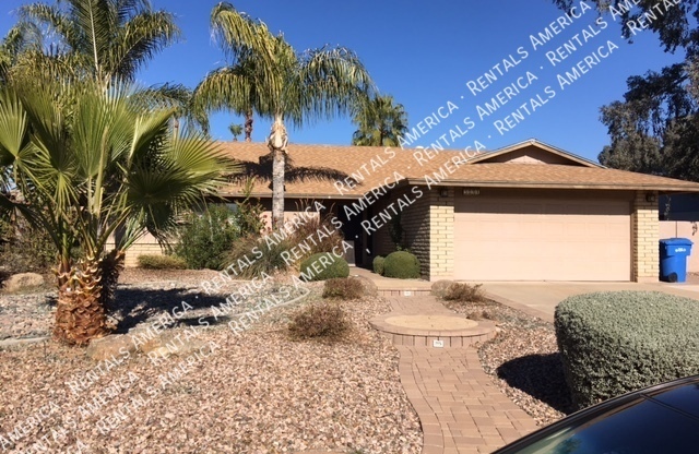 5144 E CAROLINA DR
