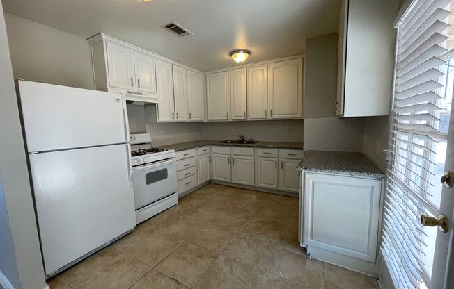 COME SEE THIS LOVELY HOME 3 BEDROOMS AND 2 BATH !