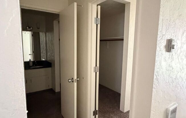 1 bed, 1 bath, 700 sqft, $1,440, Unit 0228