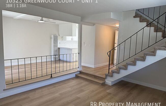 10323 GREENWOOD CT