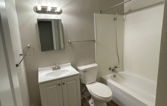 1 bed, 1 bath, 552 sqft, $750, Unit DB1-18