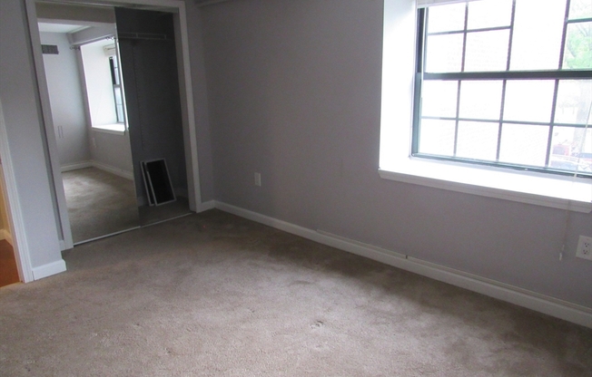 1 bed, 1 bath, 712 sqft, $1,795, Unit 120