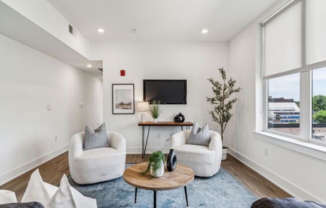 1 bed, 1 bath, 750 sqft, $1,525, Unit 312