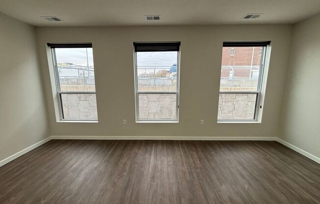 Studio, 1 bath, 660 sqft, $1,495, Unit 422 - S857