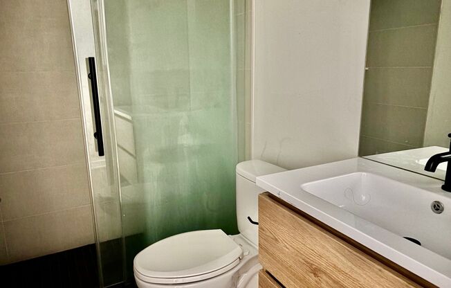 2 beds, 1 bath, 837 sqft, $2,000, Unit 301