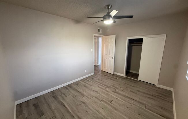 2 beds, 1 bath, 880 sqft, $1,395, Unit 3620-25