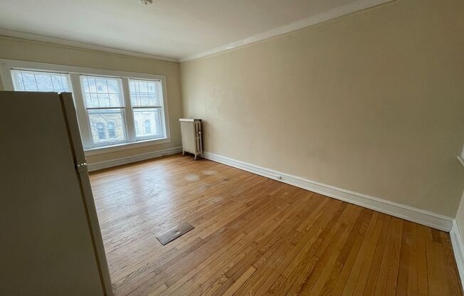 Studio, 1 bath, $825, Unit 302