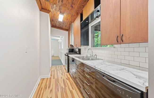 118 Wedgewood