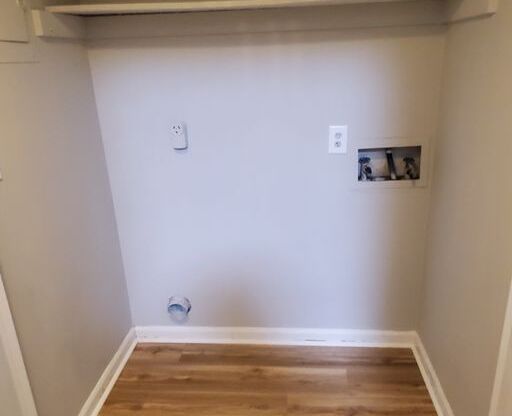 2 beds, 1.5 baths, $1,095, Unit 1433-C