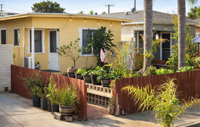 5013-5019 Narragansett Avenue