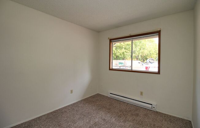 2 beds, 1 bath, $1,425