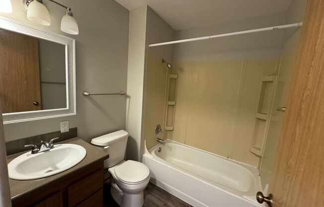 1 bed, 1 bath, 600 sqft, $1,195, Unit 1122