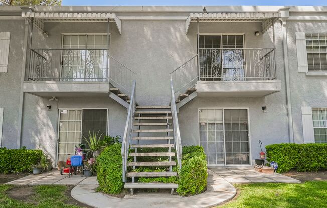 2 beds, 2 baths, $1,200