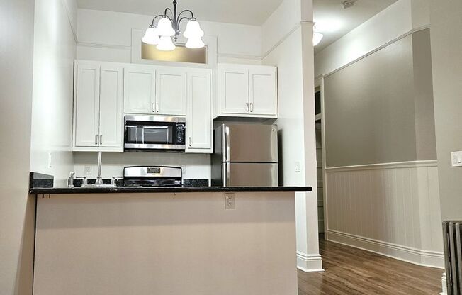 2 beds, 1 bath, $2,099, Unit Unit 202