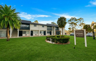 1852 GOLF VW AVE
