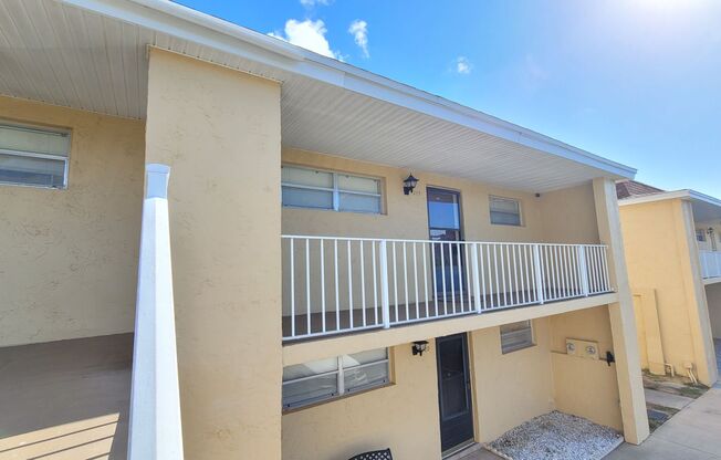 3 beds, 2 baths, $1,650, Unit B209