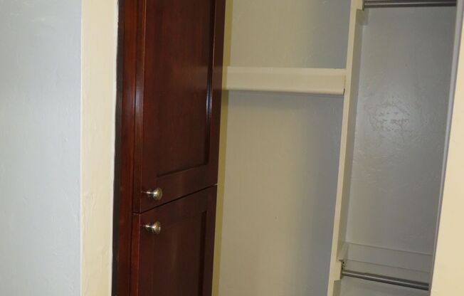 Studio, 1 bath, 413 sqft, $879, Unit 370