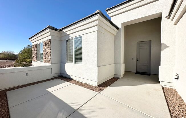 Stunning 3 bedroom, 2 bathroom home in gated community!