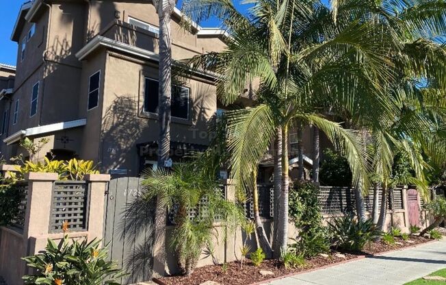 Discover Coastal Elegance: Stunning 3-Bed, 4-Bath Townhome in Pacific Beach – Your Dream Home Awaits! Available September 29th for Lease!