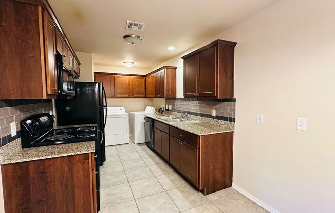 2 beds, 1.5 baths, $1,295