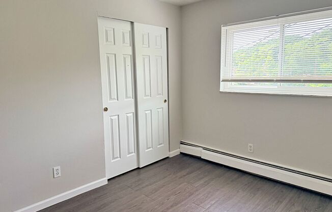 1 bed, 1 bath, 560 sqft, $825, Unit 725-02