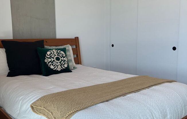 2 beds, 2 baths, 816 sqft, $3,995, Unit 809